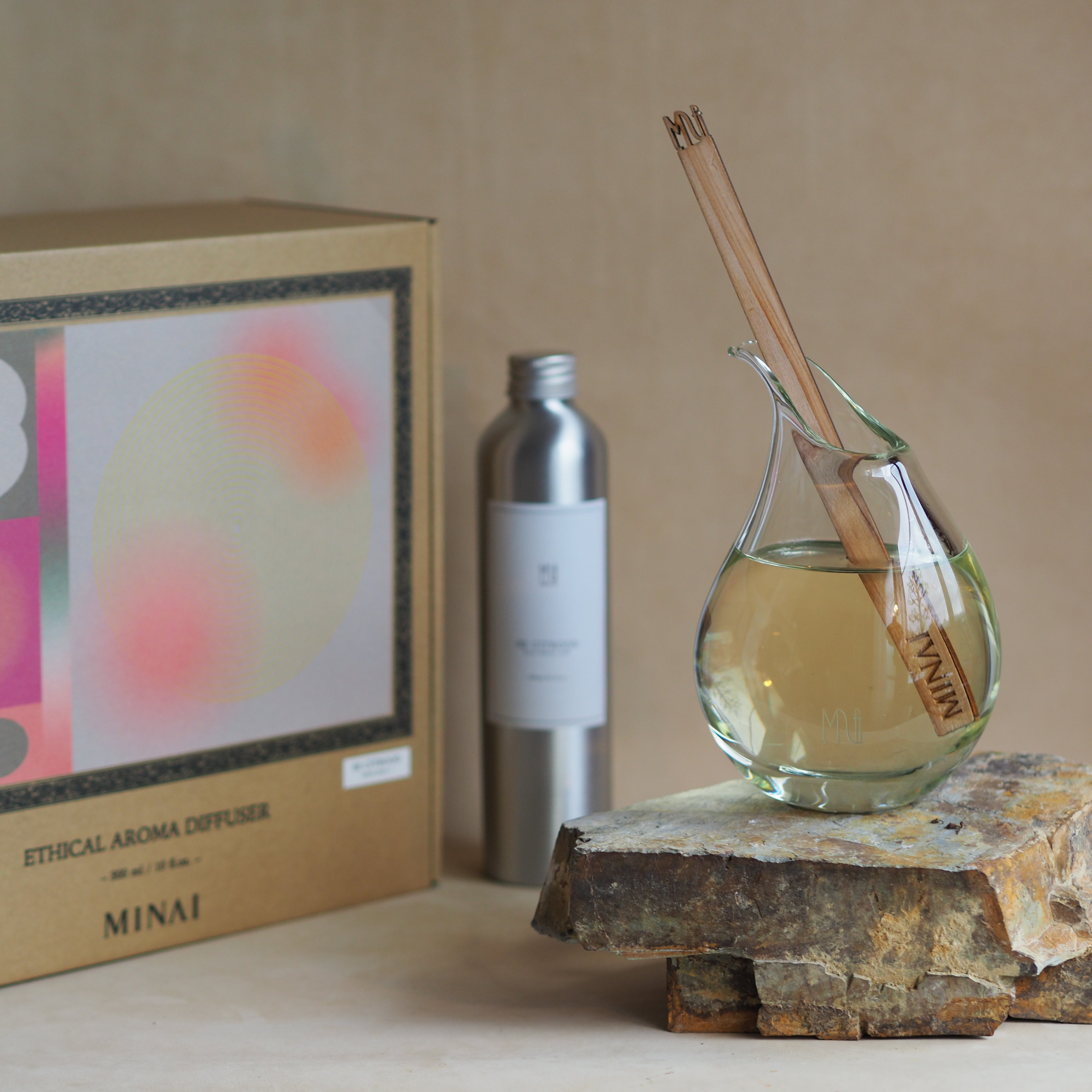 BLOWN GLASS AROMA DIFFUSER 02.CITROOD (シトルード)