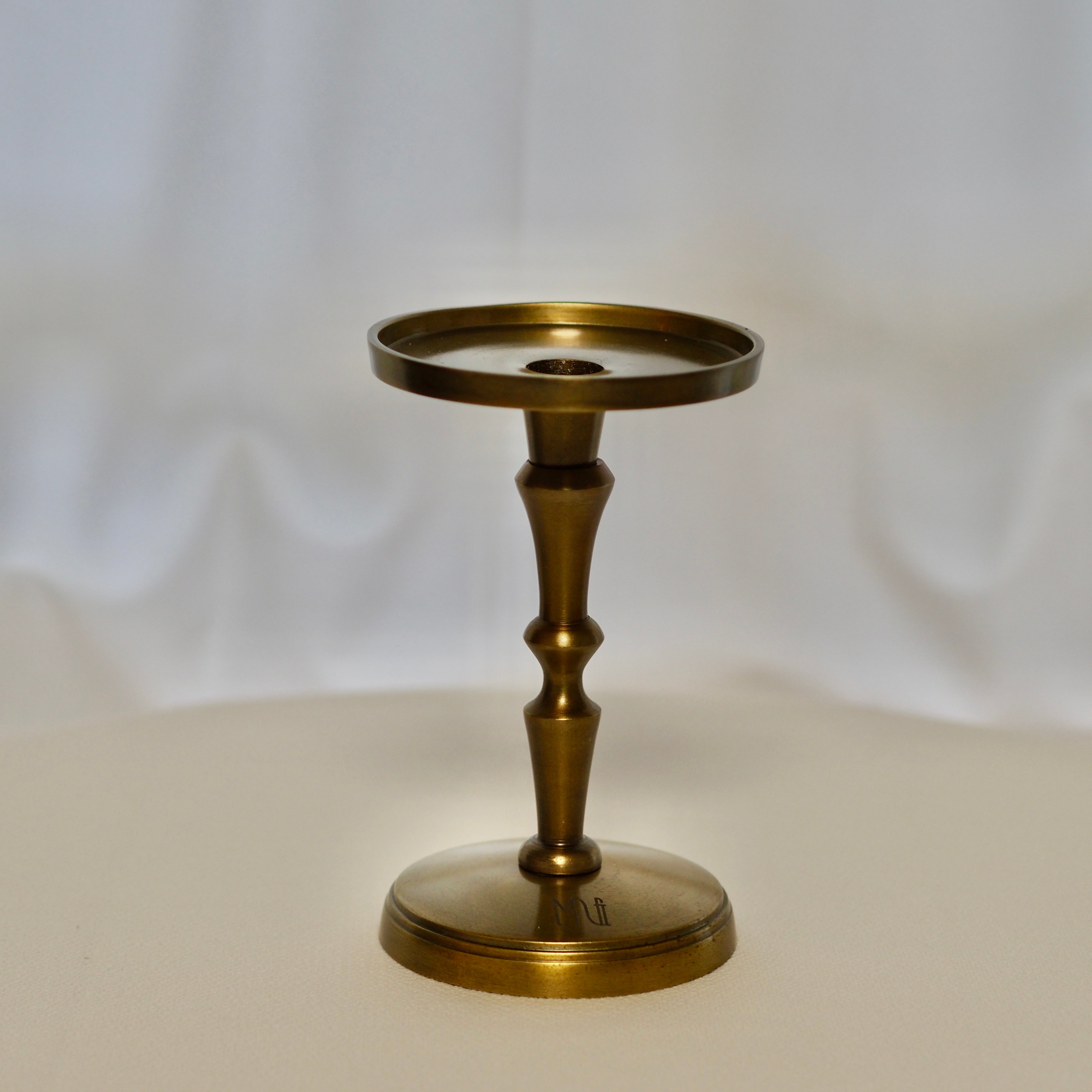 MINAI Candle Stand